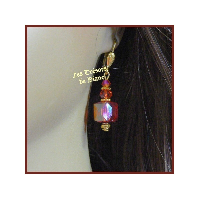 Boucles d'oreilles en cristal irisé faceté rouge