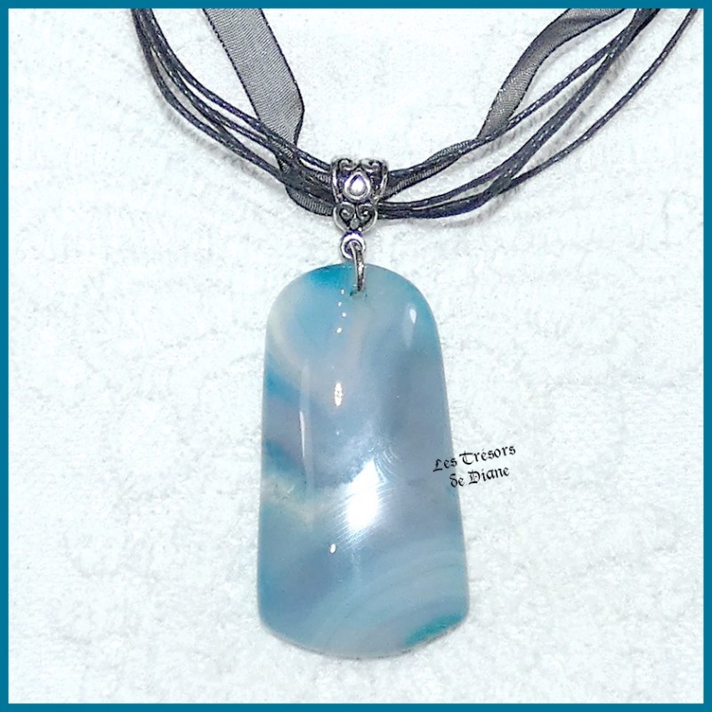 Pendentif en AGATE naturelle LES TRESORS DE DIANE